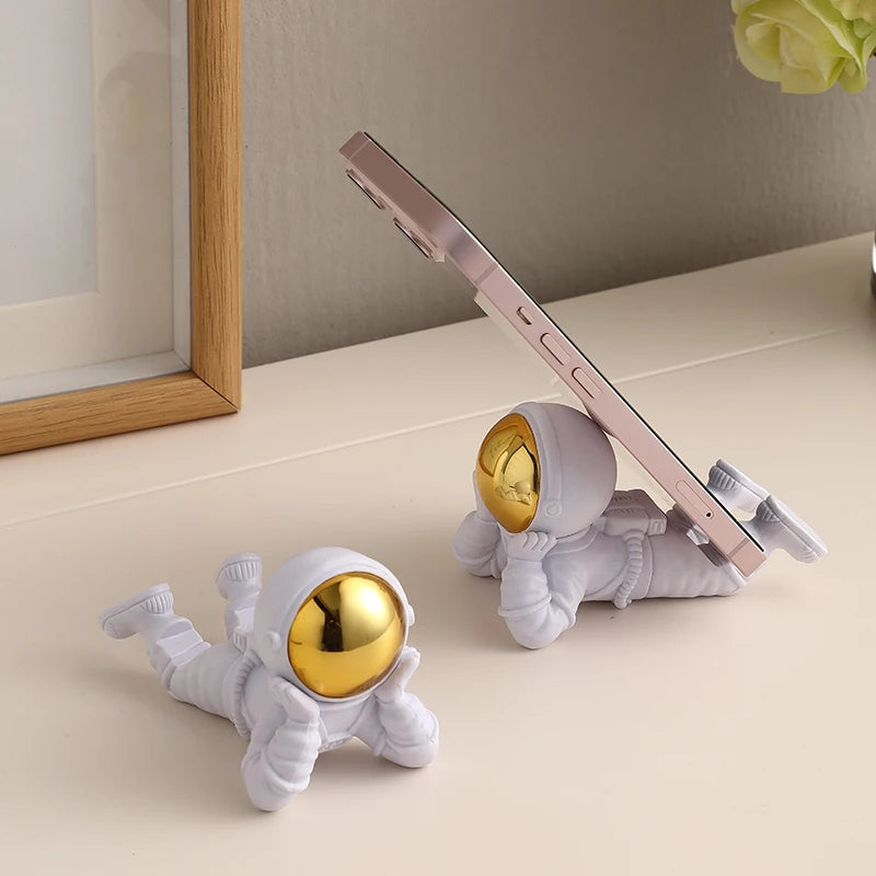 Desktop Astronaut Ornaments, Spaceman Ornament,Desktop Phone Holder,Home Decor,Astronaut Statue,Office Decoration
