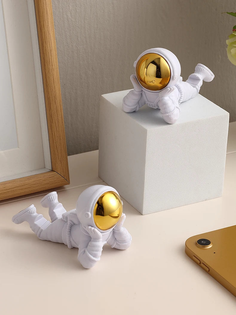 Desktop Astronaut Ornaments, Spaceman Ornament,Desktop Phone Holder,Home Decor,Astronaut Statue,Office Decoration