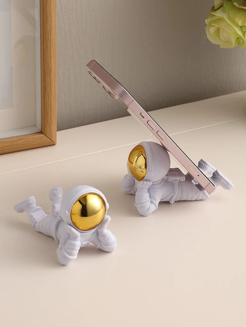 Desktop Astronaut Ornaments, Spaceman Ornament,Desktop Phone Holder,Home Decor,Astronaut Statue,Office Decoration